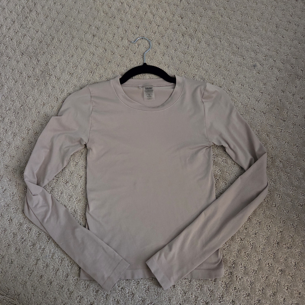 Sunday Best Sinch Seamless Long Sleeve Tee in Soft Neutral Pink